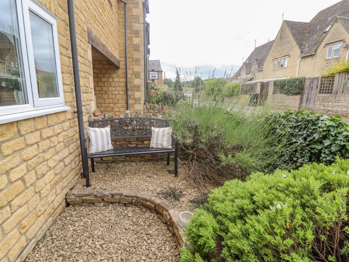 The Cornerstone Villa Cheltenham Exterior photo