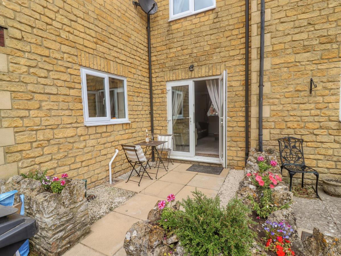 The Cornerstone Villa Cheltenham Exterior photo